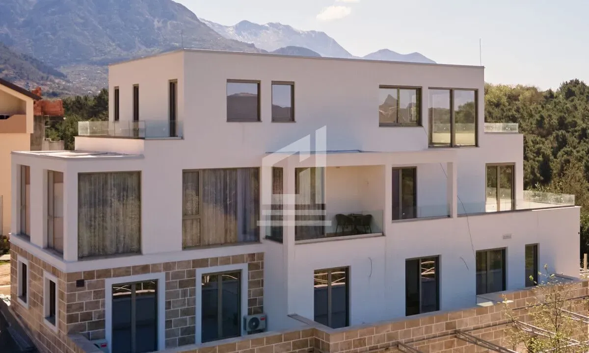Prodaja, dvosoban stan, 90m², Mrčevac, Tivat