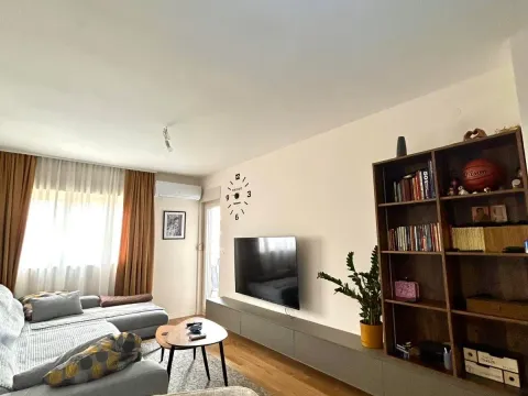Izdavanje, jednosoban stan, 47m², Central Point, Podgorica - image 9