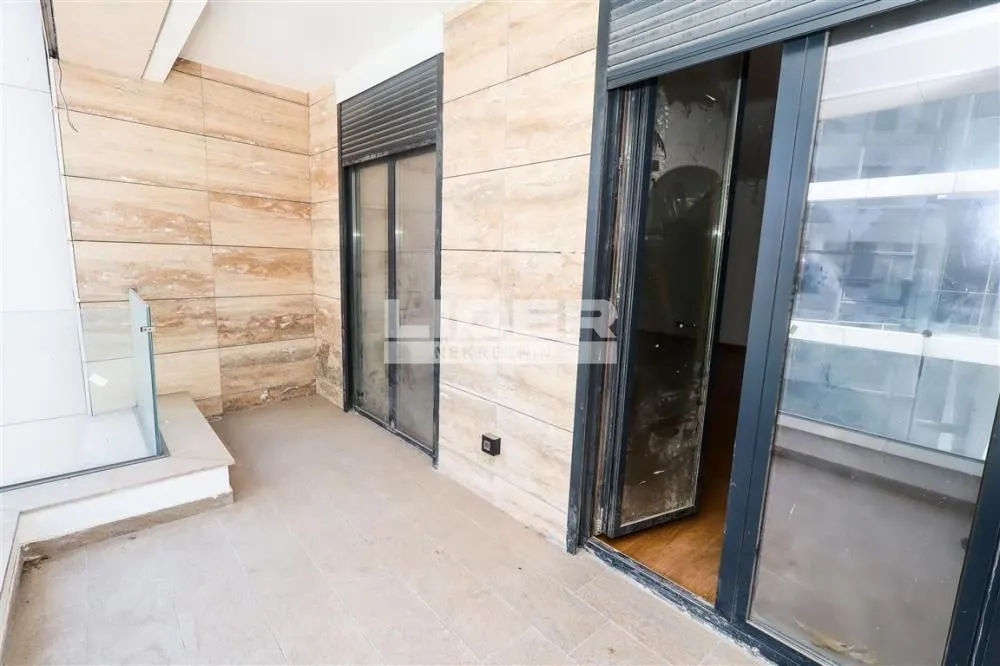 Sale, four bedroom apartment, 261m², Vračar Hram, Vračar Sve Podlokacije