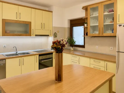 Rent, three bedroom apartment, 110m², Gorica C, Podgorica - image 5