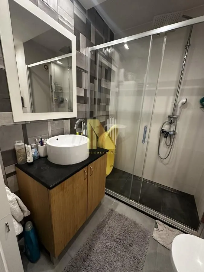 Prodaja, četvorosoban stan, 116m², Grbavica, Novi Sad Sve Podlokacije