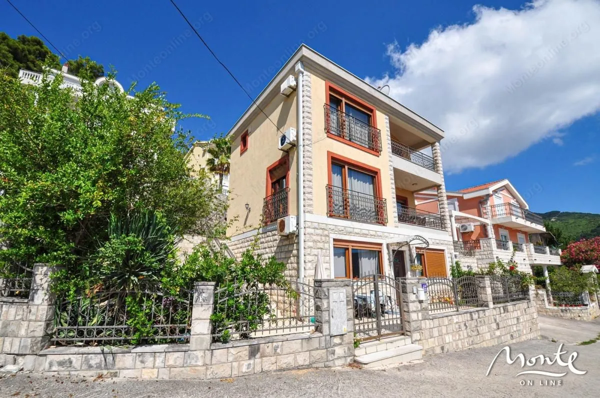 Prodaja, kuća, 227m², Zelenika, Herceg Novi