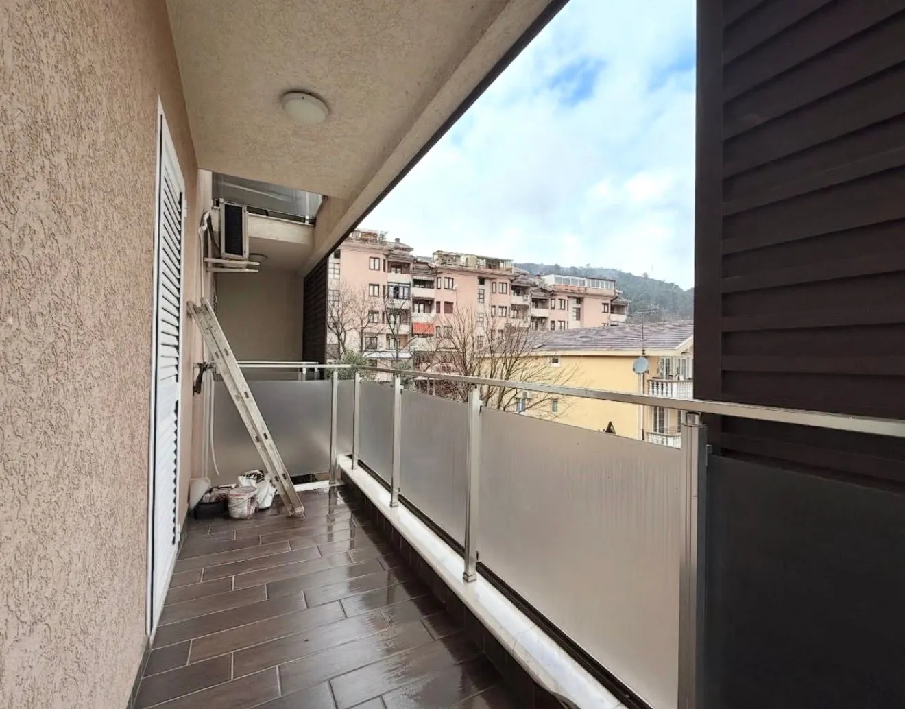 Prodaja, trosoban stan, 140m², Momišići, Podgorica