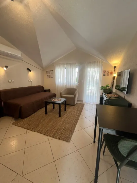 Rent, studio apartment, 30m², Sutomore, Bar