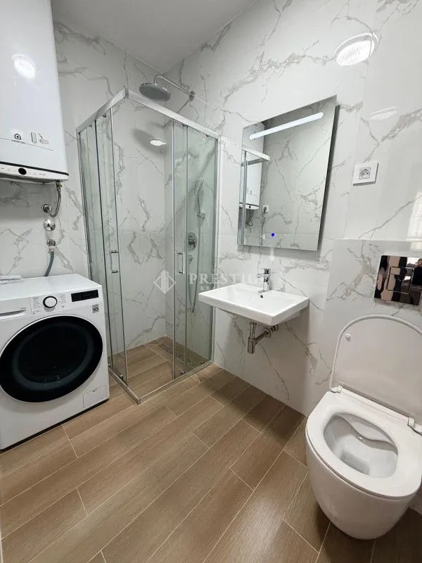 Izdavanje, dvosoban stan, 57m², Pod Goricom, Podgorica