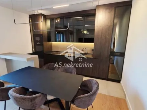 Izdavanje, trosoban stan, 95m², Savski Venac, Beograd - image 3
