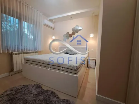 Izdavanje, trosoban stan, 78m², Centar, Novi Sad - image 11