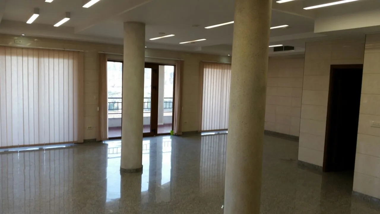 Rent, office space, 70m², Momišići, Podgorica