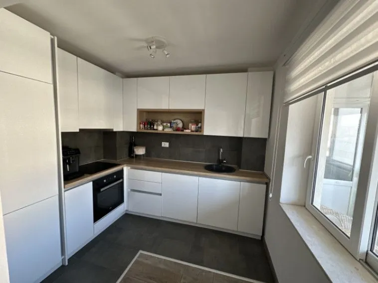 Prodaja, dvosoban stan, 70m², Centar, Bar