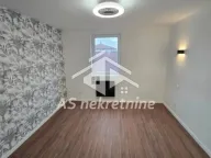 Izdavanje, četvorosoban stan, 140m², Ledine, Beograd - image 7