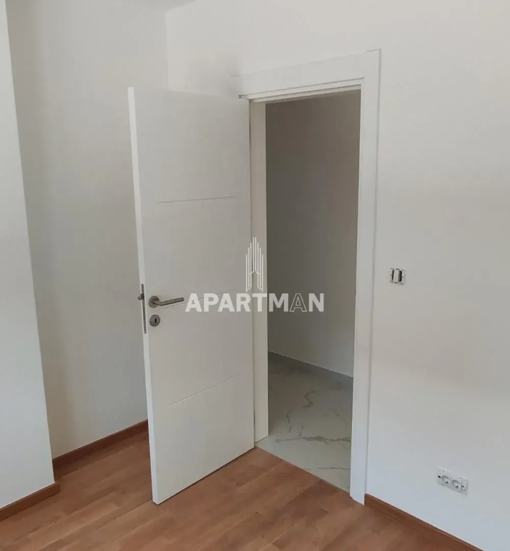 Prodaja, četvorosoban stan, 103m², Ledine, Beograd