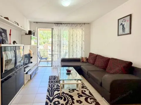 Sale, two bedroom apartment, 85m², Petrovac, Budva - image 2