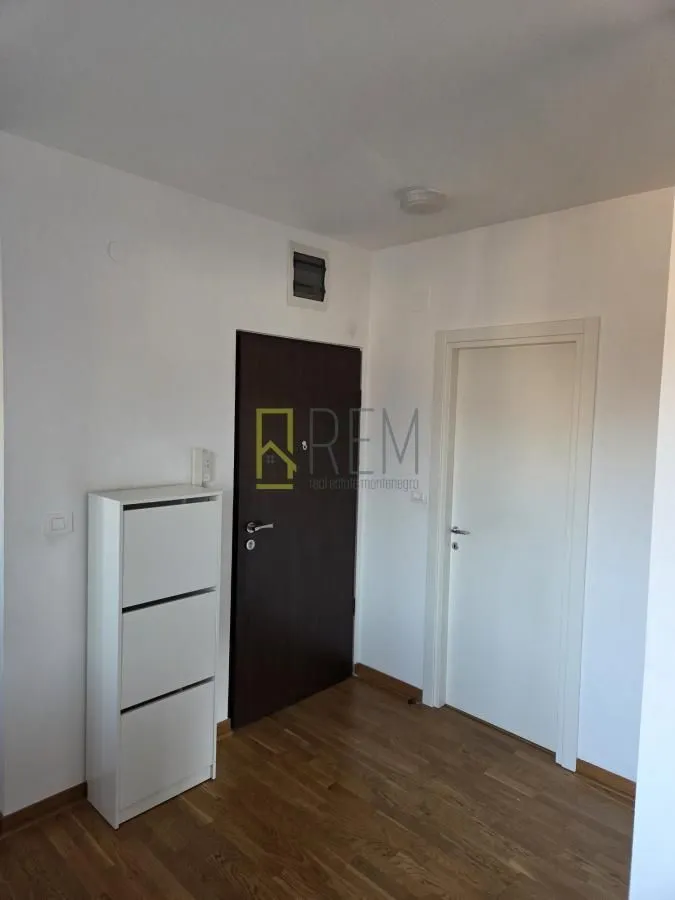 Rent, one bedroom apartment, 43m², City Kej, Podgorica