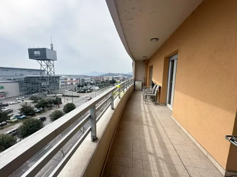 Izdavanje, dvosoban stan, 75m², City Kvart, Podgorica - image 2