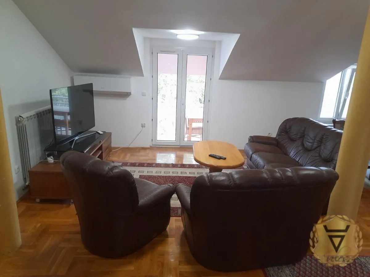 Rent, four bedroom apartment, 105m², Denkova Basta, Zvezdara Sve Podlokacije