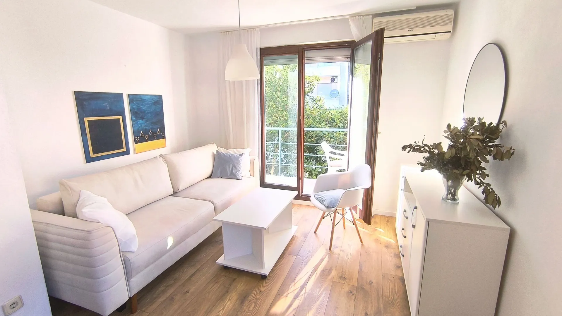 Izdavanje, jednosoban stan, 43m², Lazi, Budva