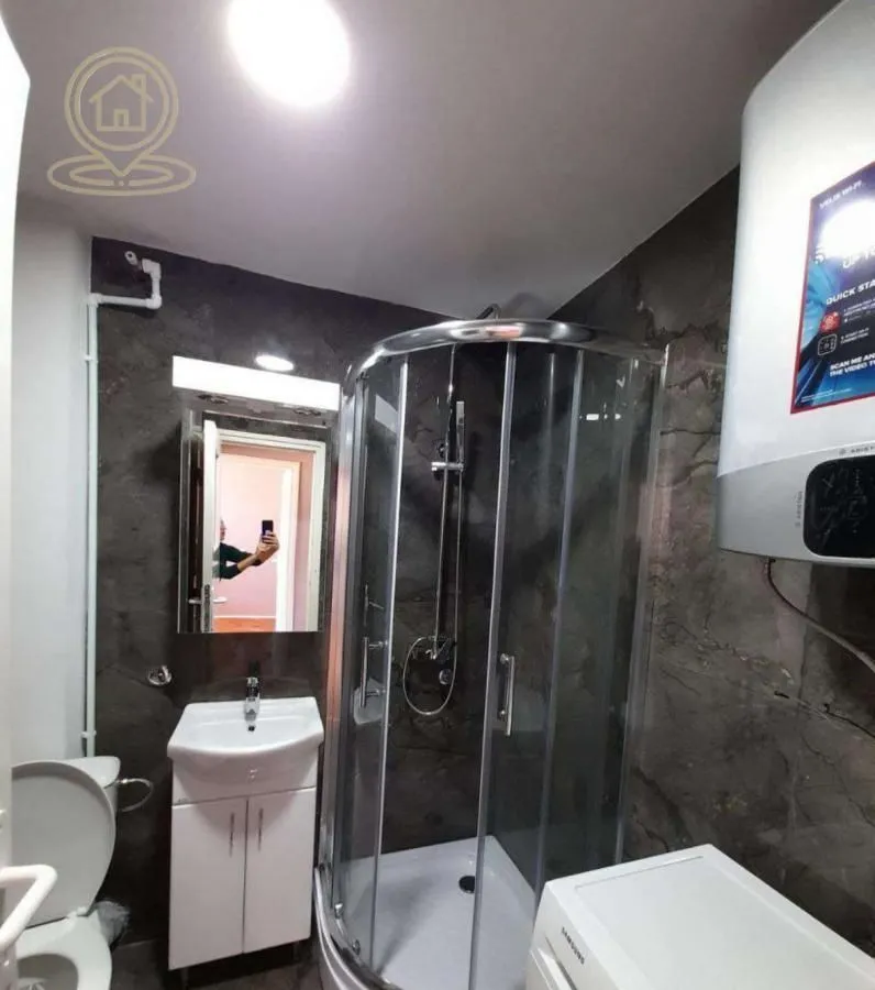 Izdavanje, trosoban stan, 68m², Crveni Krst, Niš