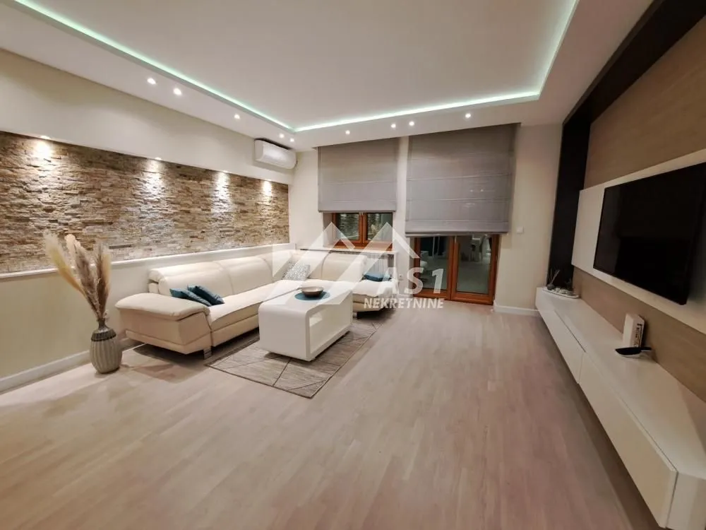 Izdavanje, trosoban stan, 80m², Novi Sad Sve Podlokacije, Novi Sad
