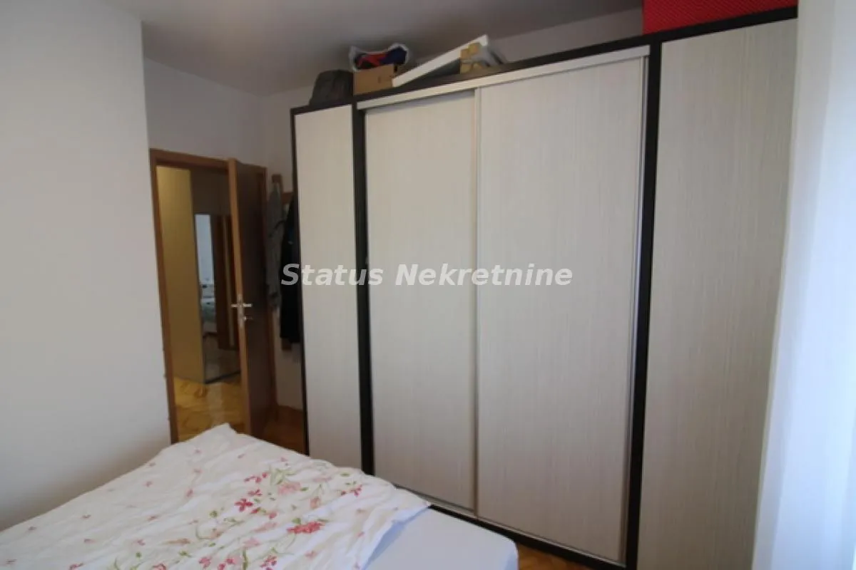 Prodaja, trosoban stan, 55m², Sremska Kamenica, Petrovaradin