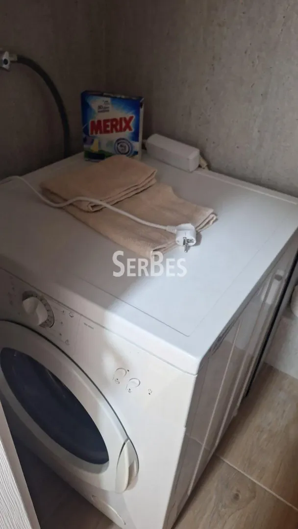 Izdavanje, jednosoban stan, 34m², Sajam, Novi Sad Sve Podlokacije