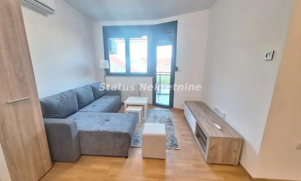 Izdavanje, jednosoban stan, 42m², Centar, Novi Sad