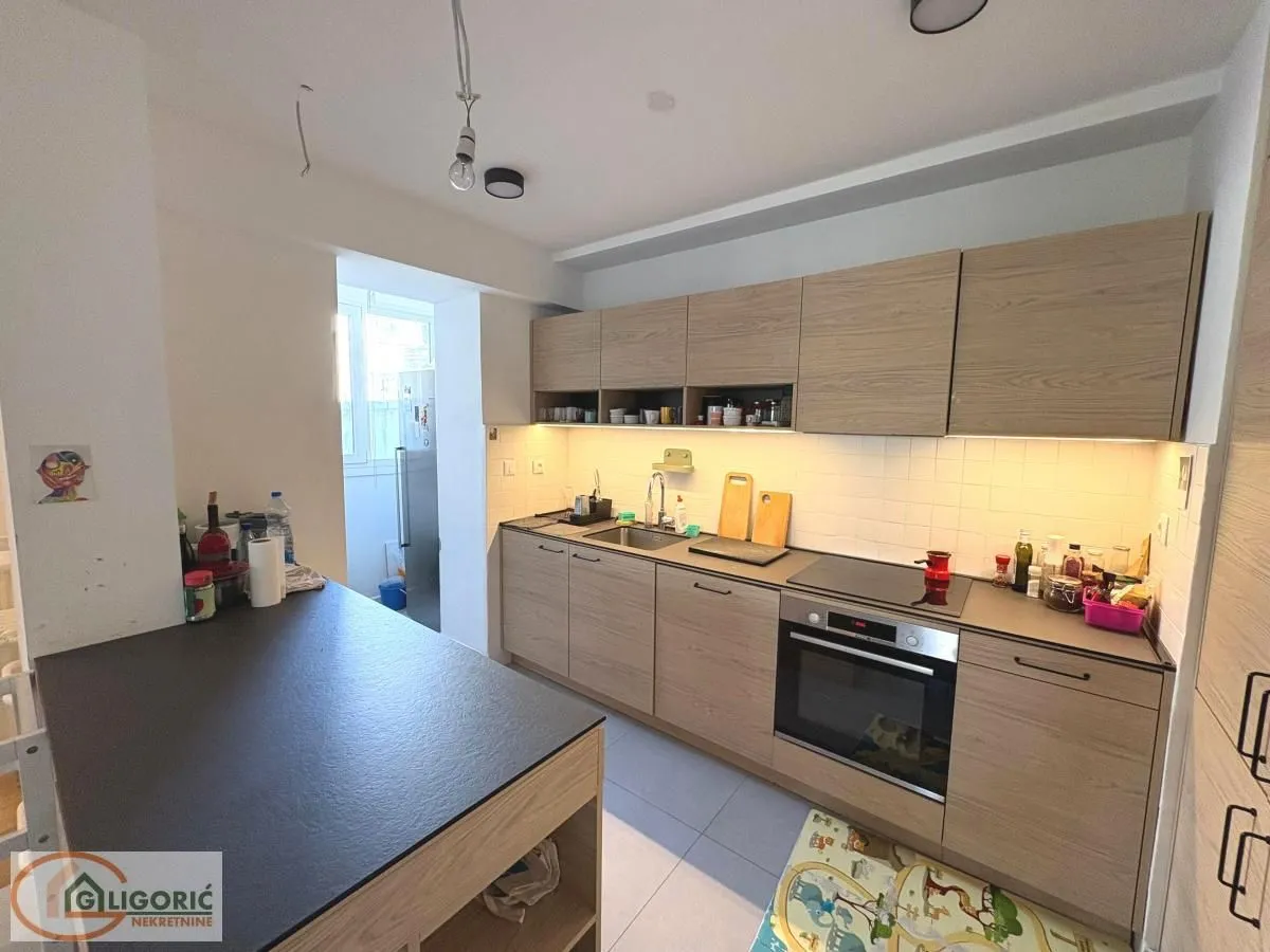 Prodaja, trosoban stan, 86m², Gundulićev Venac, Beograd