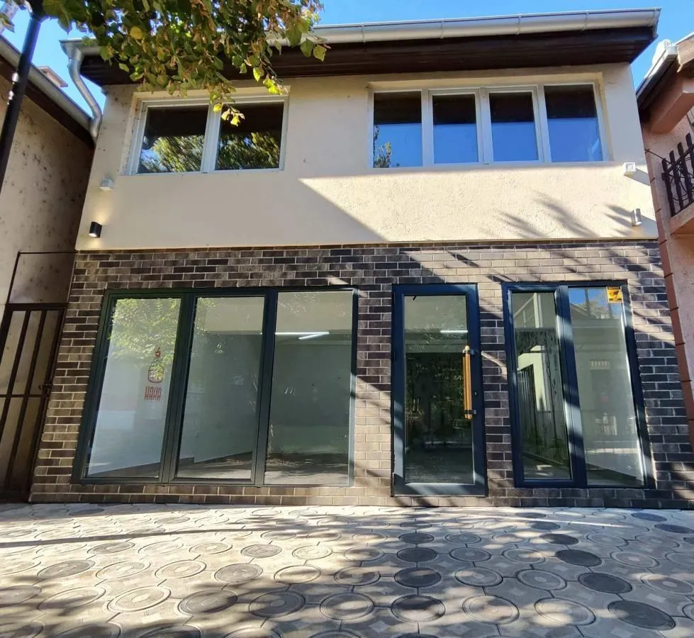 Rent, office space, 112m², Batajnica, Beograd