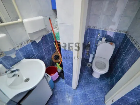 Sale, office space, 104m², Centar, Podgorica - image 9