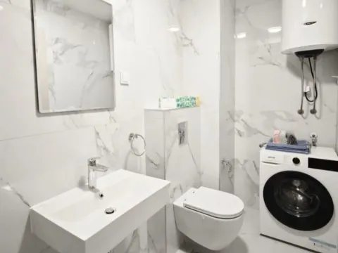 Izdavanje, dvosoban stan, 68m², Stara Varoš, Podgorica - image 8