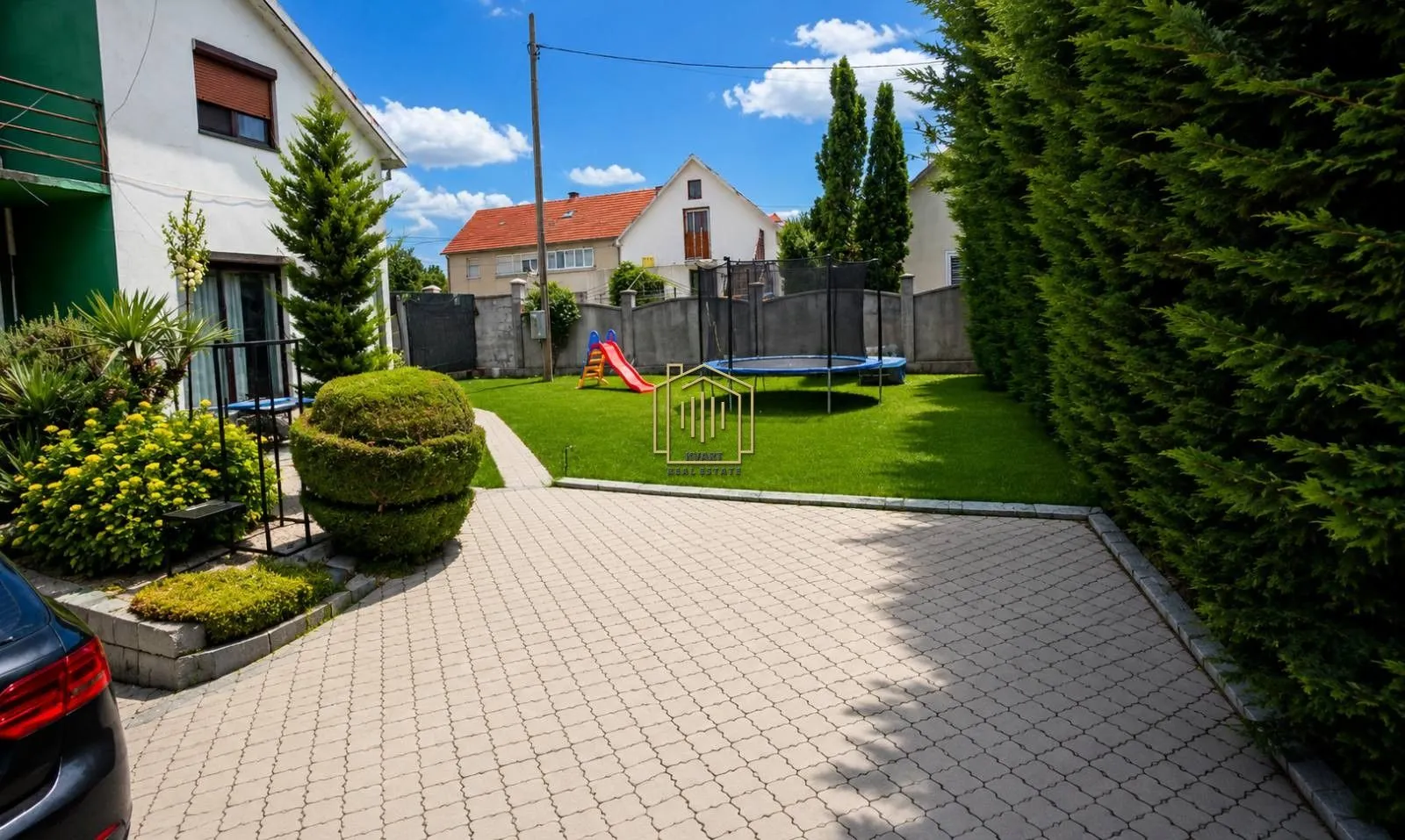 Prodaja, četvorosoban stan, 200m², Cemenca, Nikšić