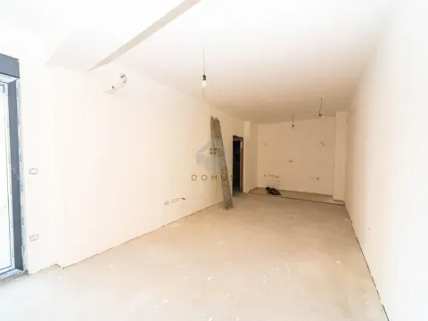 Prodaja, dvosoban stan, 64m², Stari Aerodrom, Podgorica - image 2