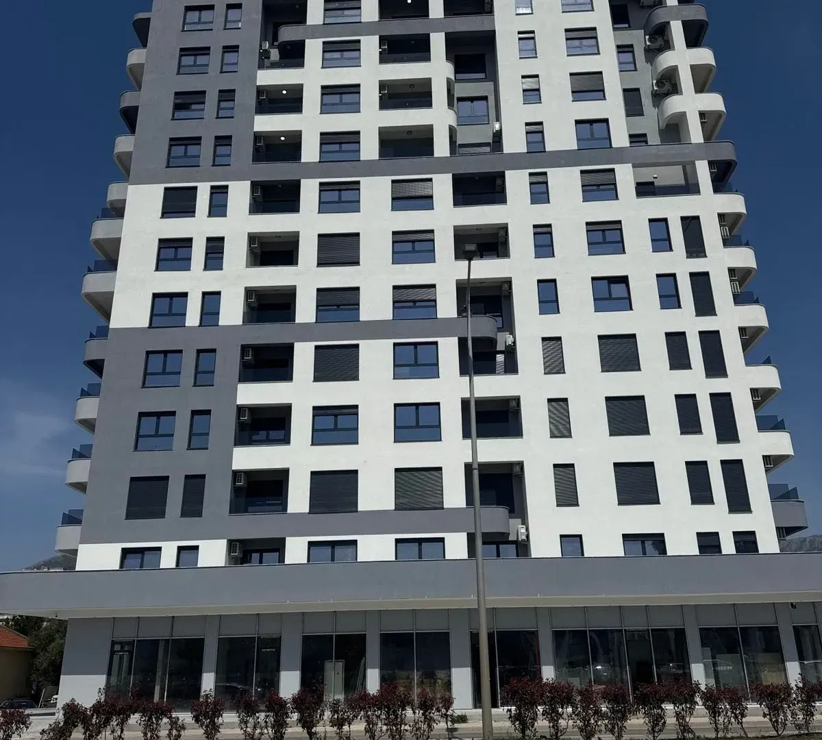 Sale, two bedroom apartment, 70m², Centar, Bar