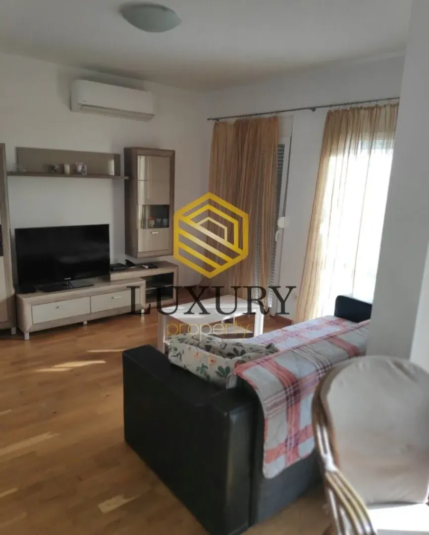 Izdavanje, trosoban stan, 95m², Zagorič, Podgorica