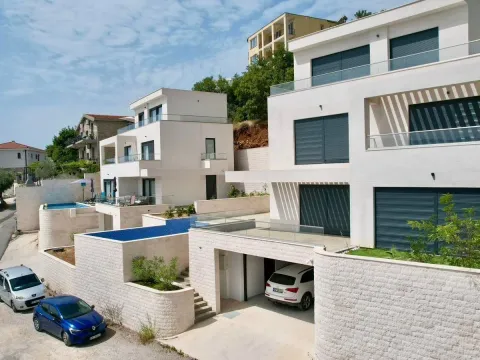 Prodaja, kuća, 184m², Budva, Crna Gora - image 24