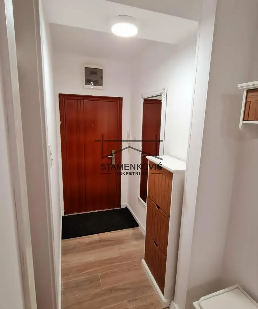 Izdavanje, stan, 34m², Sajam, Novi Sad Sve Podlokacije