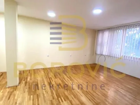Rent, office space, 60m², Čukarica, Beograd - image 2