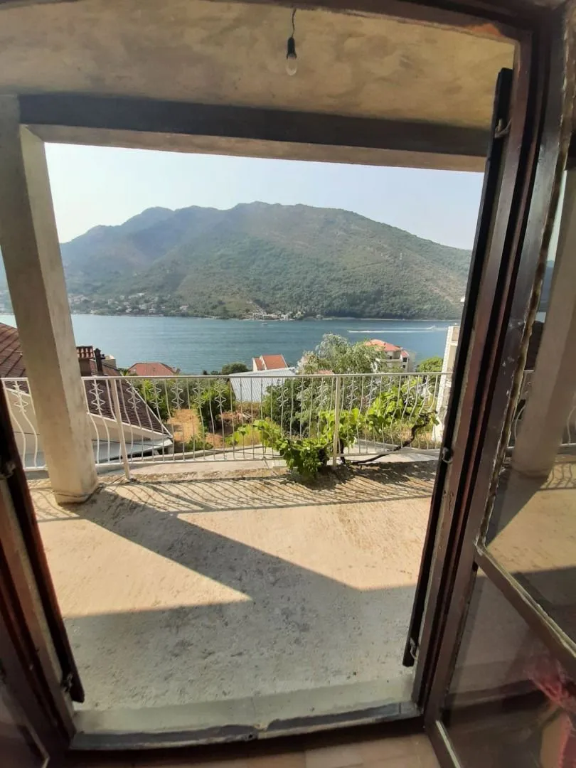 Sale, house, 156m², Lepetani, Tivat
