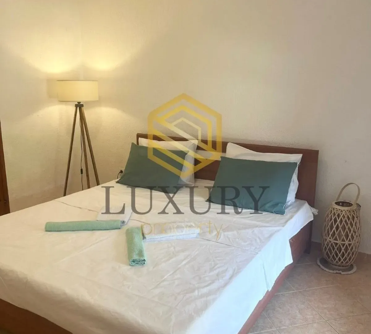 Sale, house, 425m², Rijeka Reževići, Budva