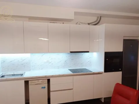 Izdavanje, trosoban stan, 64m², Vračar Sve Podlokacije, Beograd - image 5