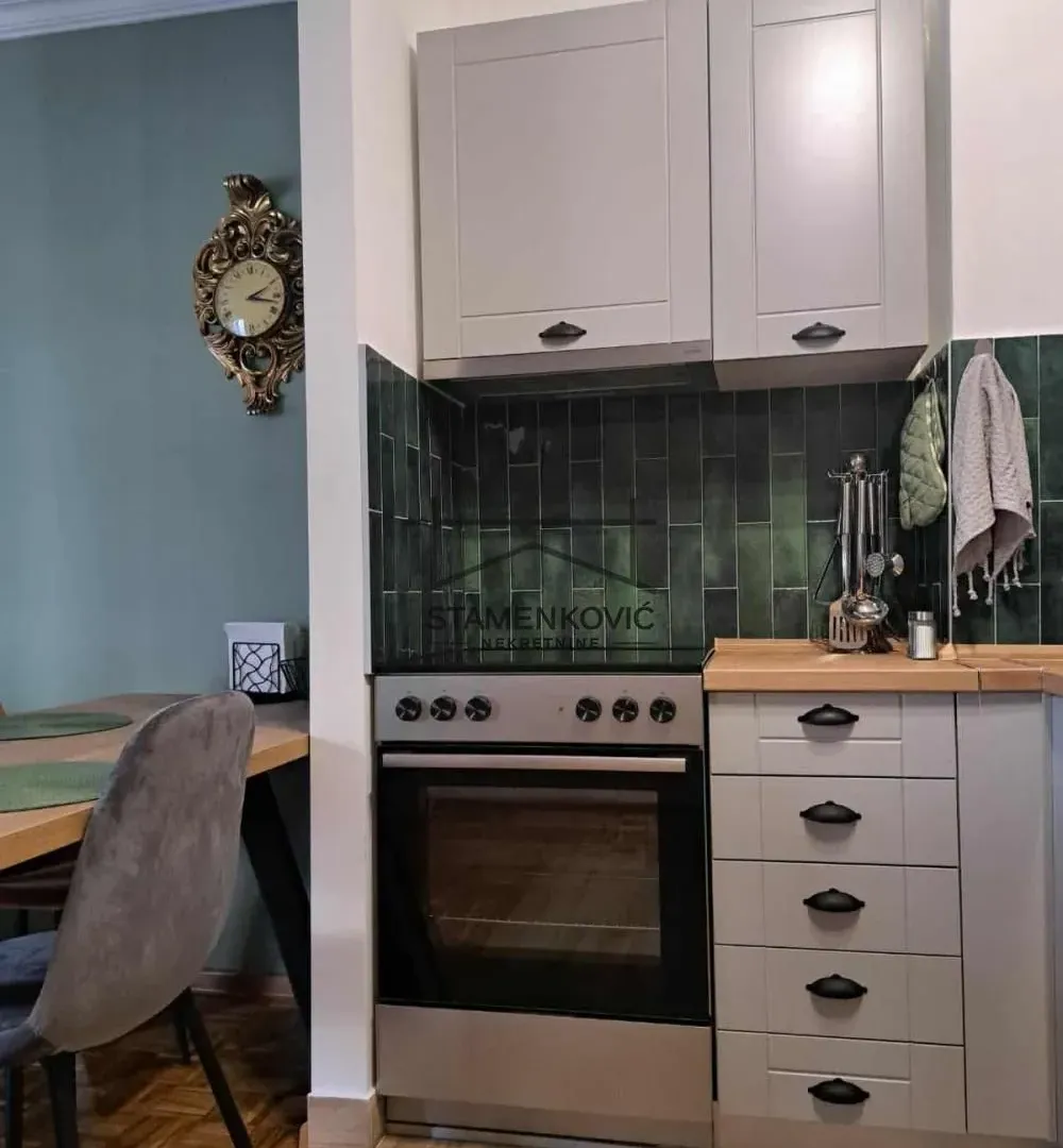 Izdavanje, jednosoban stan, 50m², Podbara, Novi Sad Sve Podlokacije