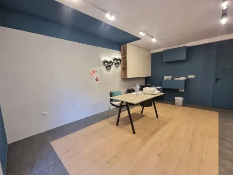 Izdavanje, poslovni prostor, 43m², Momišići, Podgorica - image 3