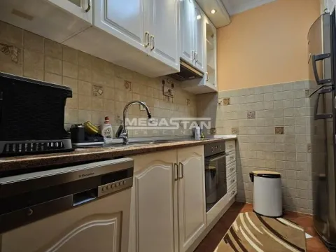 Izdavanje, četvorosoban stan, 72m², Đeram Pijaca, Beograd - image 8