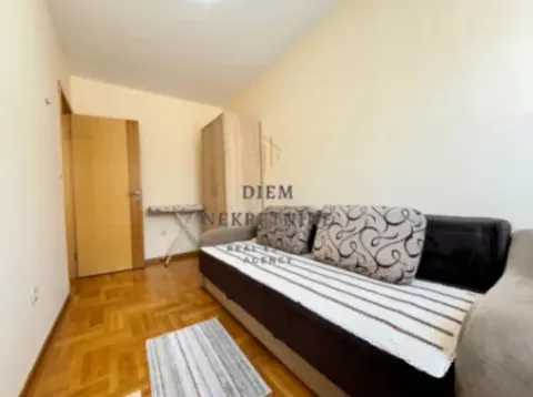 Izdavanje, dvosoban stan, 65m², Stari Aerodrom, Podgorica - image 10