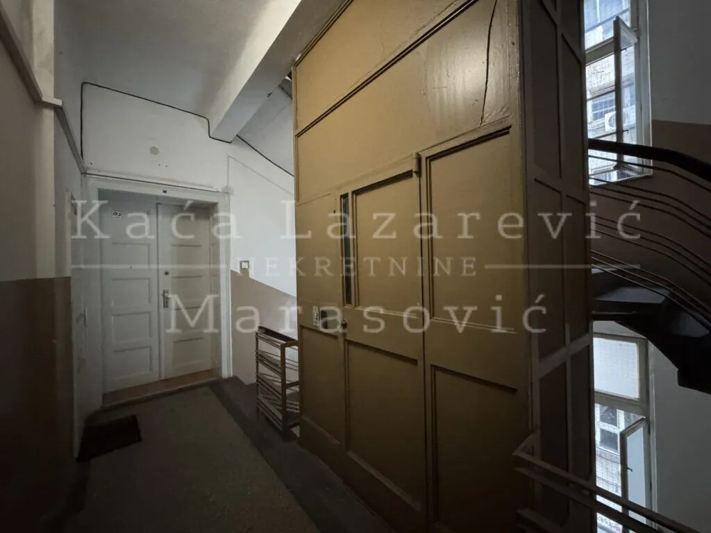 Prodaja, četvorosoban stan, 138m², Vračar Centar, Vračar Sve Podlokacije