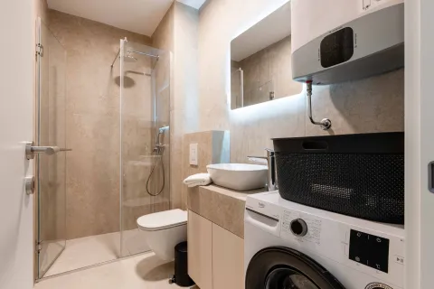 Izdavanje, jednosoban stan, 41m², Bečići, Budva - image 18