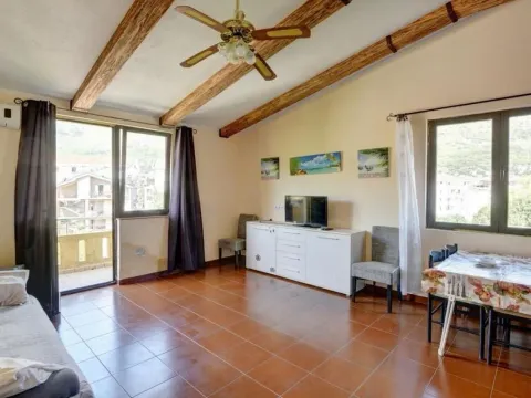 Izdavanje, dvosoban stan, 65m², Sutomore, Bar - image 3