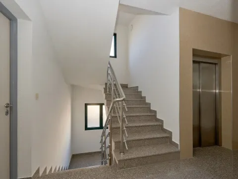 Prodaja, dvosoban stan, 63m², Bečići, Budva - image 13