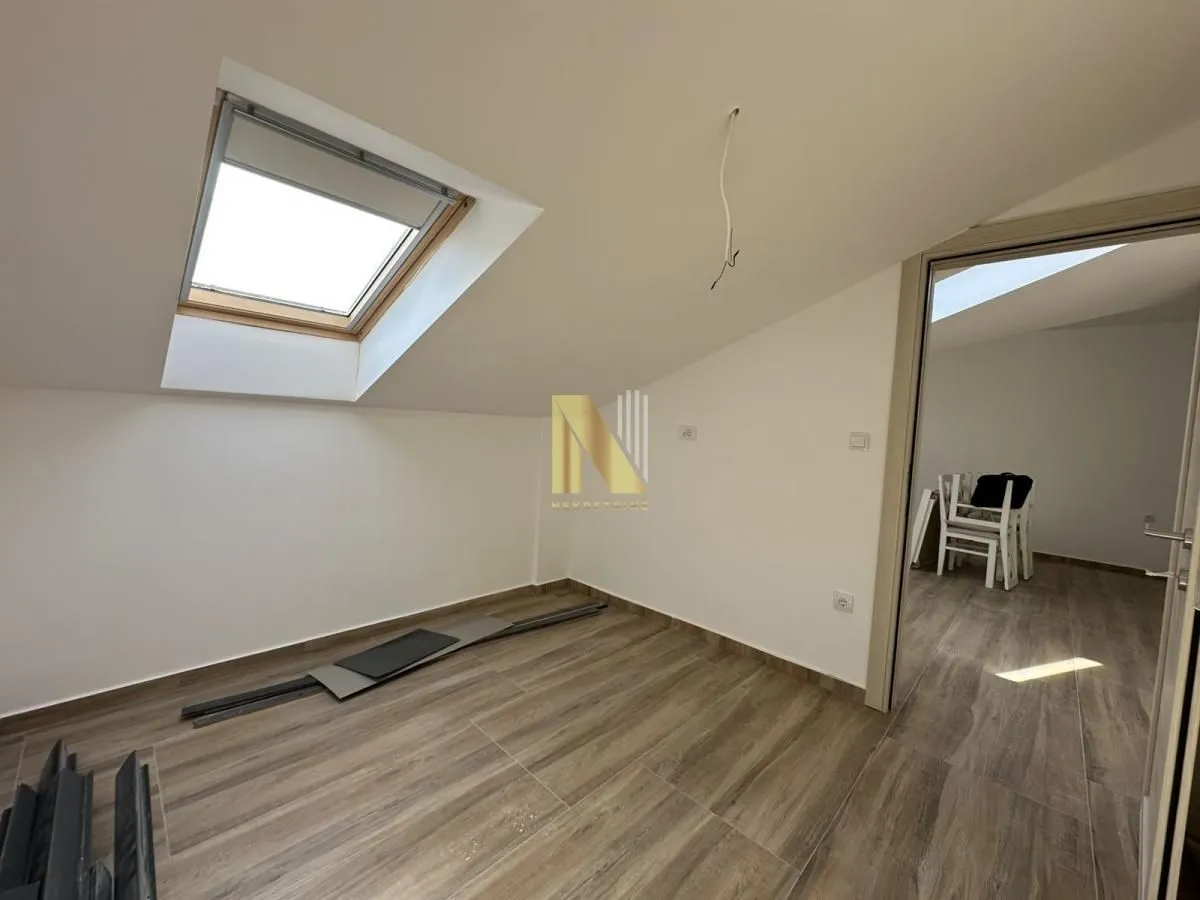Prodaja, dvosoban stan, 55m², Centar, Inđija