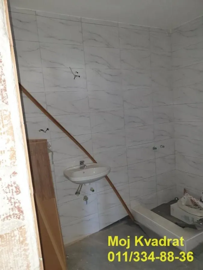 Prodaja, trosoban stan, 76m², Resnik, Beograd
