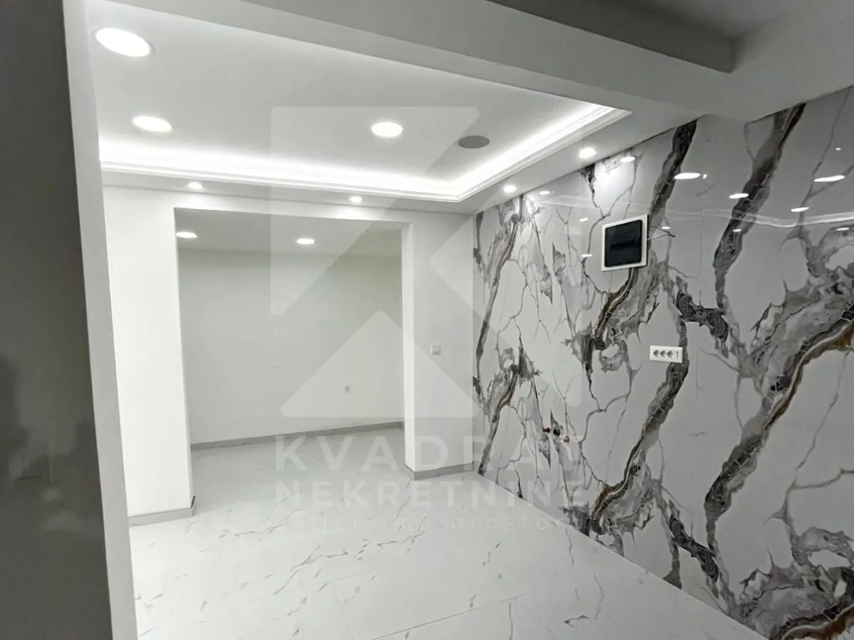 Rent, office space, 100m², Blok 9, Podgorica